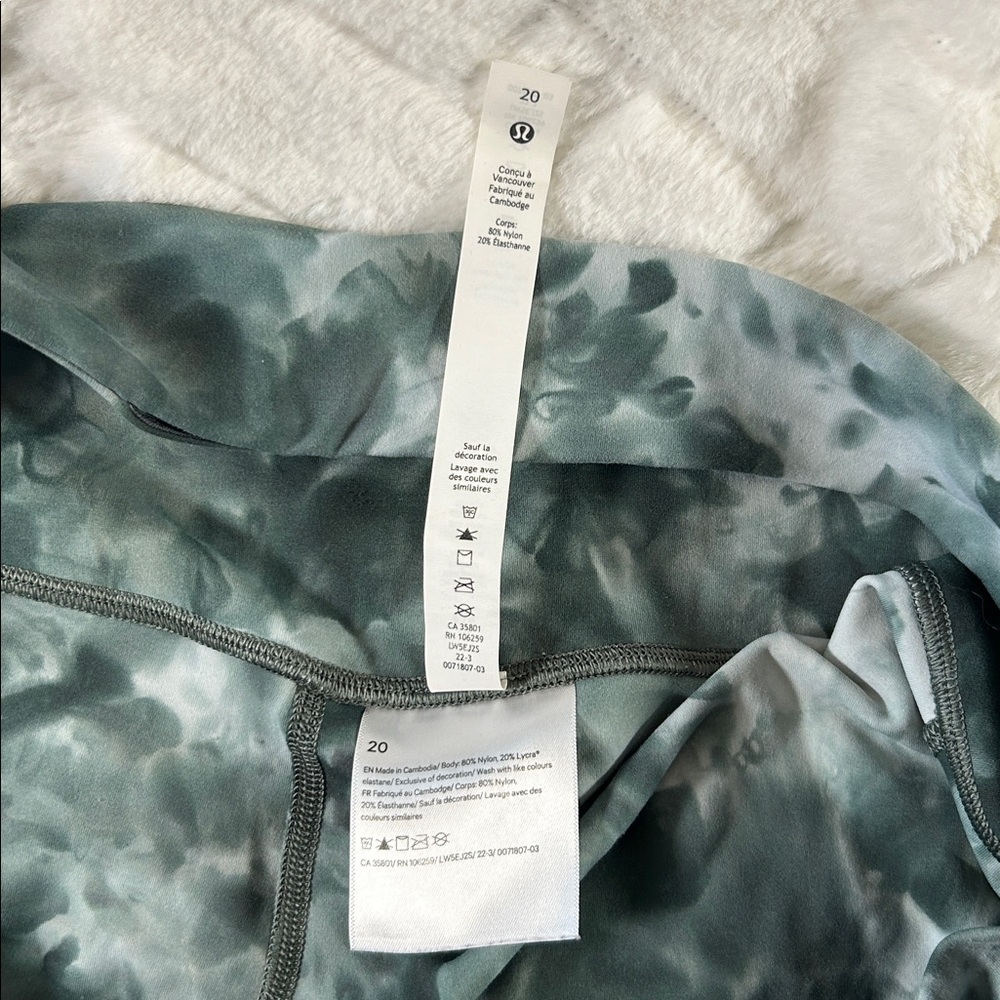 lululemon athletica Align HR Woman’s Plus Green Diamond Dye Leggings size 20 - Picture 7 of 7